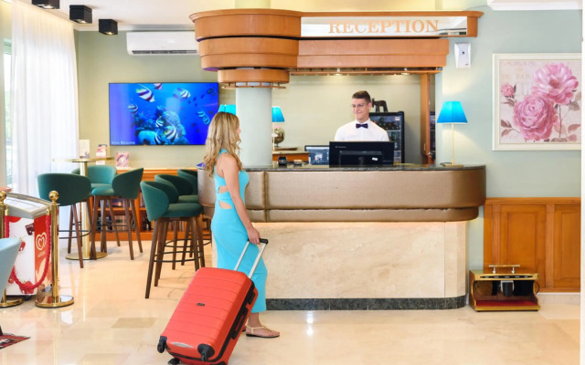 Holiday Club Apartman Hotel