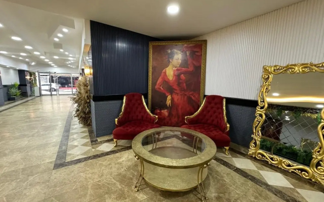 Tri̇o Palace