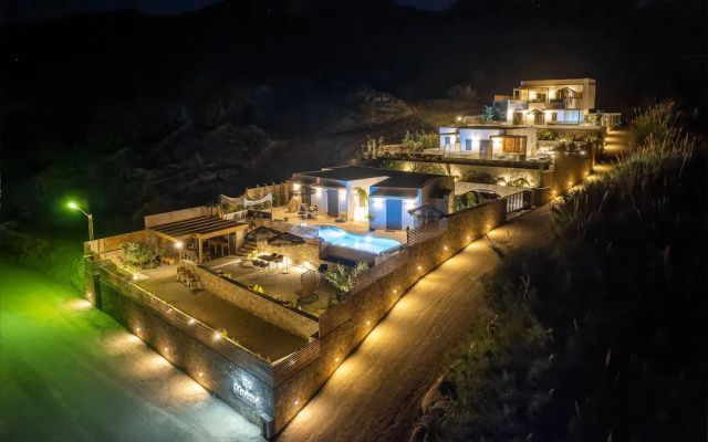 Mneme Suites & Villas