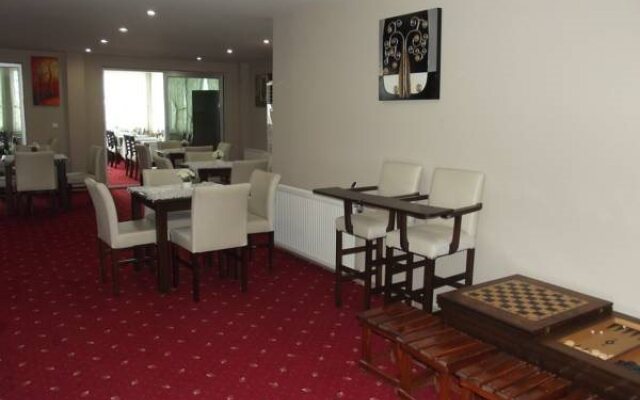 Cali Royal Otel