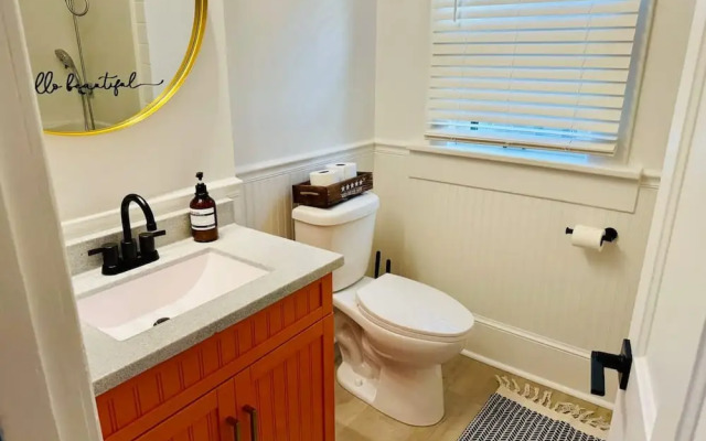 Prime Location Top Rated Free Parking