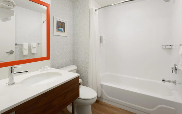 Hampton Inn & Suites Scottsburg