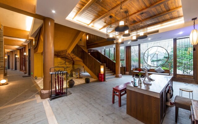 Qiansu Ban Jiang Xia Boutique Inn