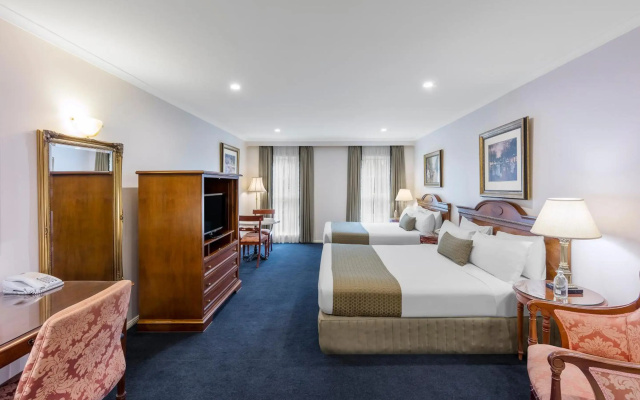 Canterbury International Hotel