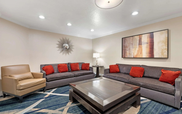 Best Western Plus Newport Mesa Inn