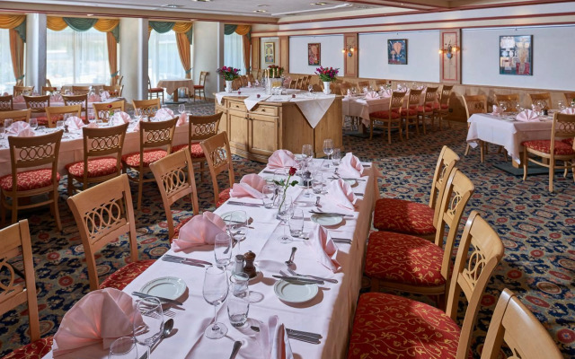 The Glacier Hotel (ex Eurotel Victoria)