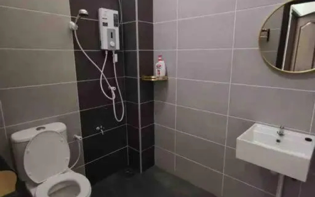 cheerful 3 bedroom with free parking – Bathroom – Muar