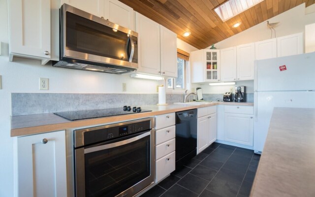 Manzanita Vacation Rental