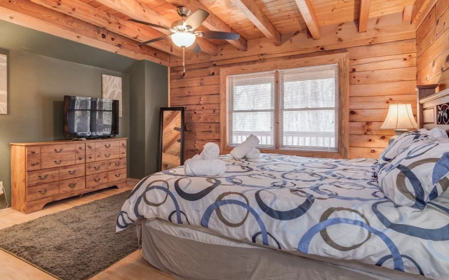 Red Wolf - 2 Br Cabin
