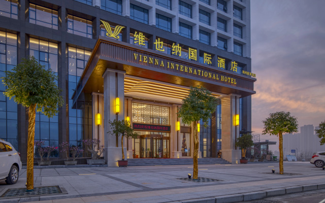 Vienna International Hotel Deng Zhou YingBinGuan