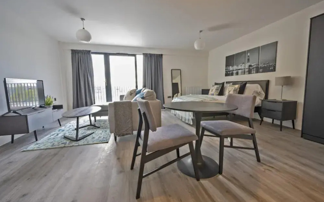 Seven Living Ashford - Luxury Studio Apartment