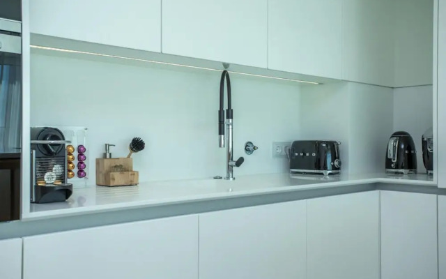 Acqua House by Rent4all