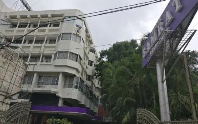 Samrat Residency by FabHotel