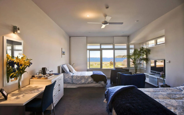 Waiheke Waterfront Lodge