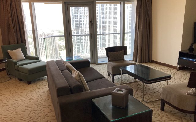 Luxury stay at Fashion Avenue Dubai Mall Residence