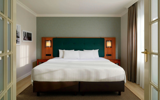 Courtyard by Marriott Hamburg Airport - Image 7