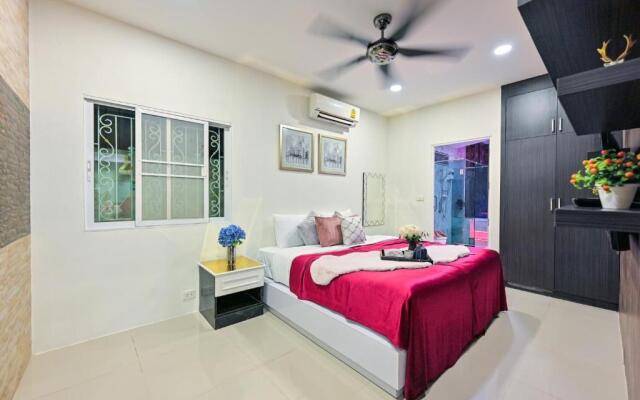 4Bd Pool Villa Pattaya With Jacuzzi Exquisite Pool Villa A