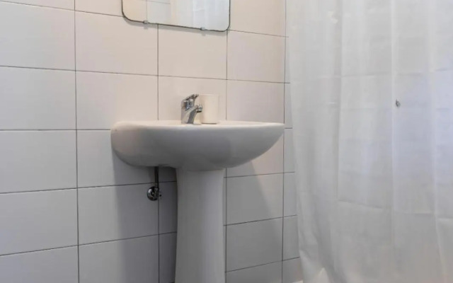 Entrecampos - Two bedroom apartment with Terrace