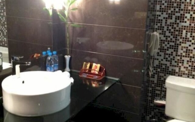 Yangzhong New World Hotel