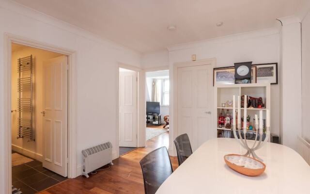 Comfy And Bright 2Br Home In West Kensington Fits 4