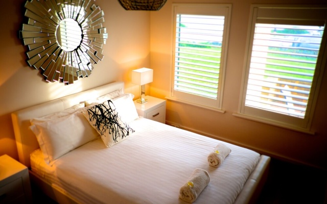 Cottesloe Sakura Blue Apartment – Guest Rooms – Perth