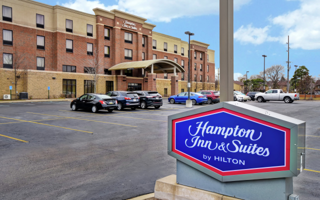 Hampton Inn & Suites Detroit-Canton