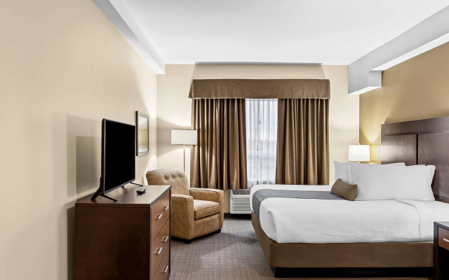 Best Western Plus Lacombe Inn & Suites