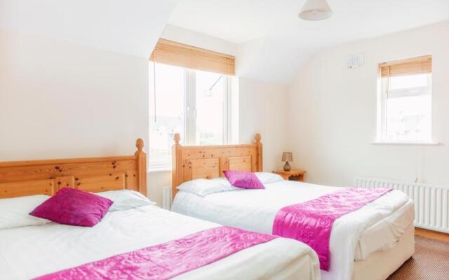 Duncarbury Heights - 4 Bedroom Detached House