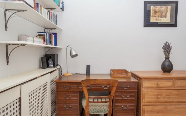 Gorgeous Central One Bed in Earls Court