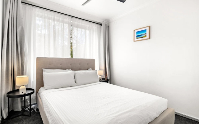 Serene 2-bed Apartment in St Kilda – Guest Rooms – Melbourne