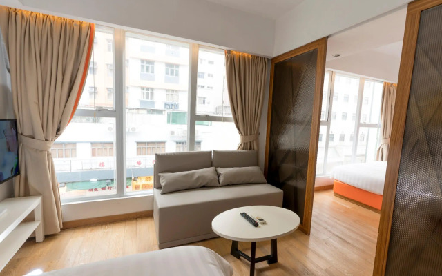 CHI Residence 279