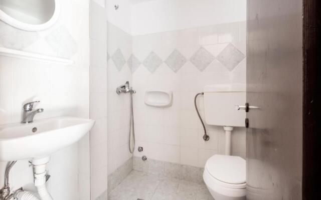 One Bedroom Apartment With Kitchenette# 12 A