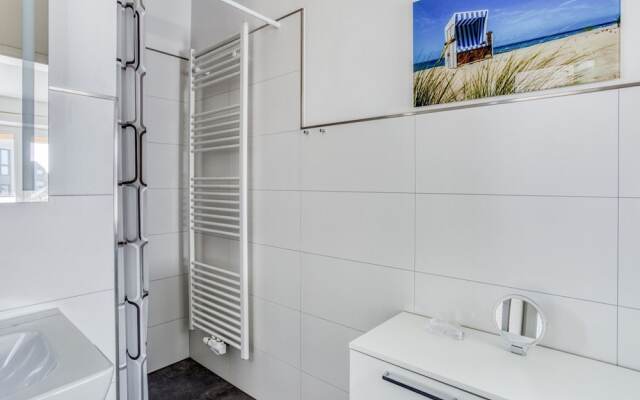 Chic Holiday Home in Varel With Balcony