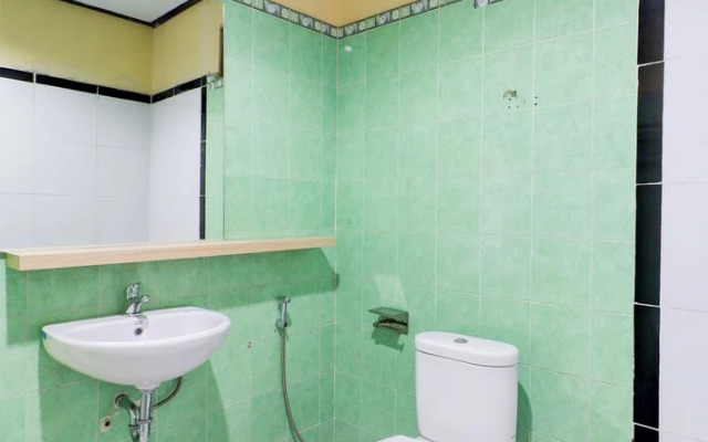 Townhouse Oak Legian Near Legian Beach Formerly Sayang Maha Merta