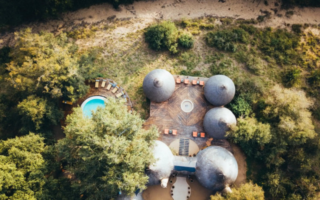 Hoyo Hoyo Safari Lodge
