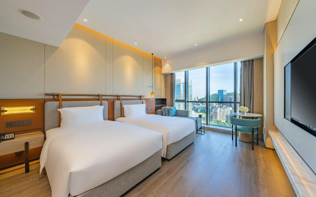 Holiday Inn Zhuhai City Center by IHG