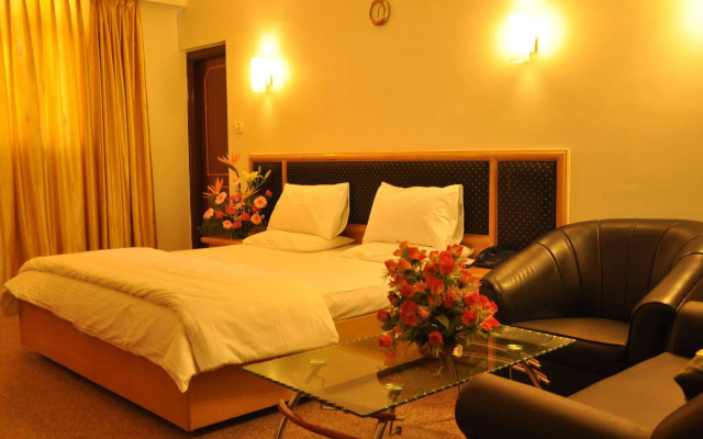 Hotel Pearl Inn