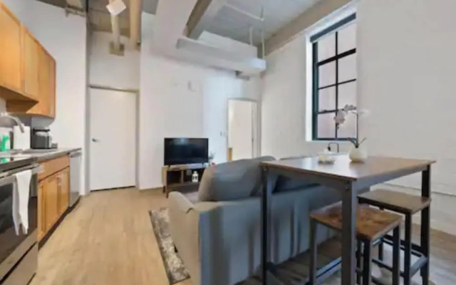 2125 Superior Living
