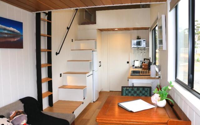 The Pink Lake Tiny House - 'sakura'