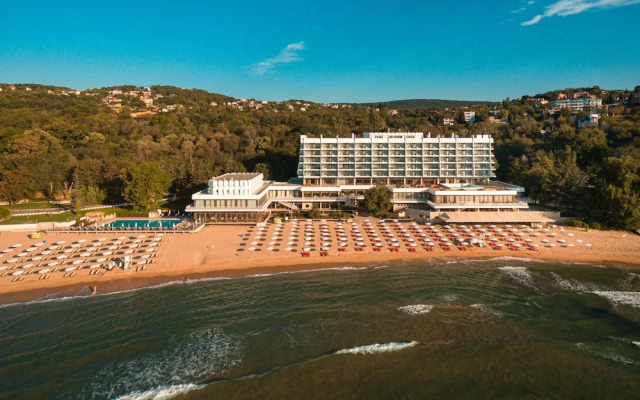The Palace Hotel