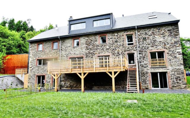 Combination of two Beautiful, Luxuriously Renovated Homes With En-suite Bathrooms