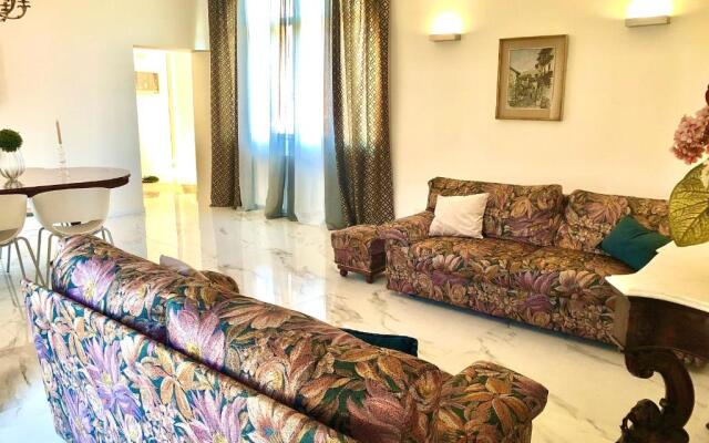 MB2 Apartment