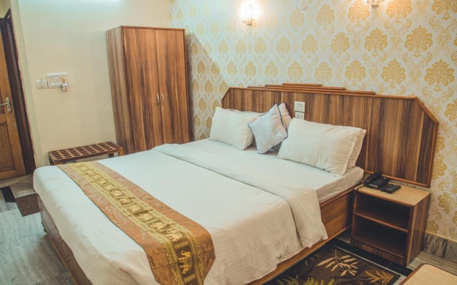 Hotel Priya Palace