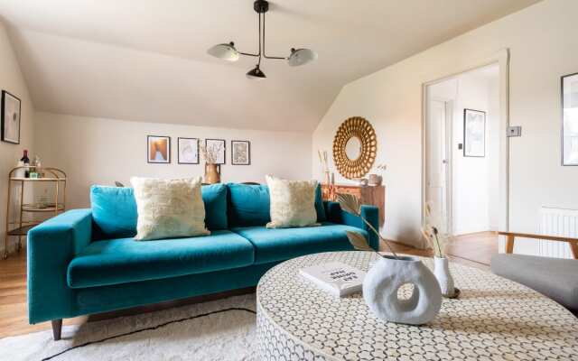 The Streatham Common - Modern & Bright 2BDR Apartment