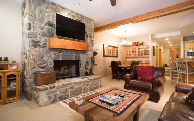 Trail's End Lodge at Deer Valley Resort - Two Bedroom Residence with Spa #406 2 Condo
