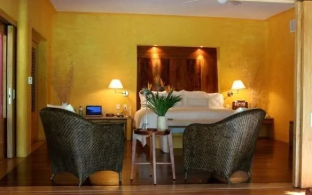 El Tamarindo Beach & Golf Resort