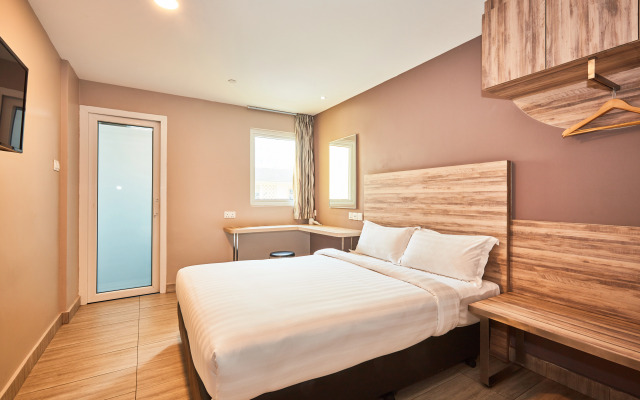 Ibis Budget Singapore Crystal