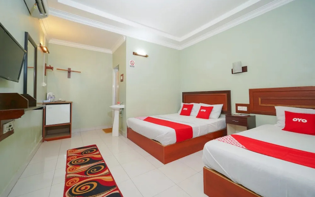 OYO 89976 Fins Hotel