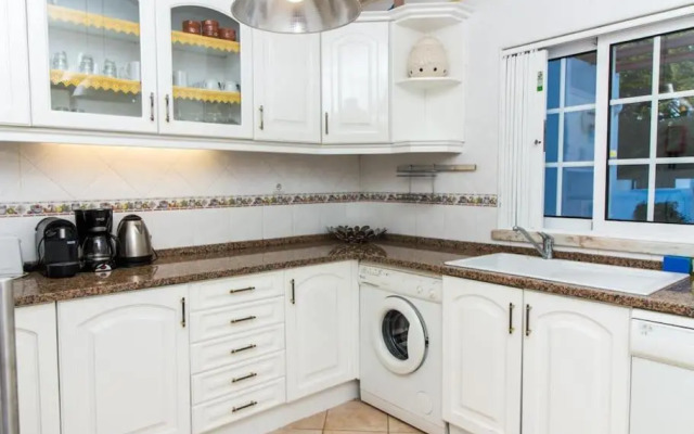 Villa Jóia da Galé by Stay-ici, Algarve Holiday Rental