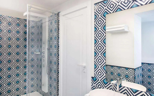 Pazziella Garden & Suites